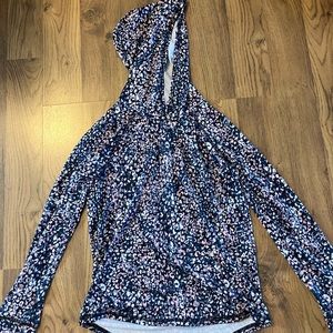 Girls 10/12 hooded long sleeved shirt